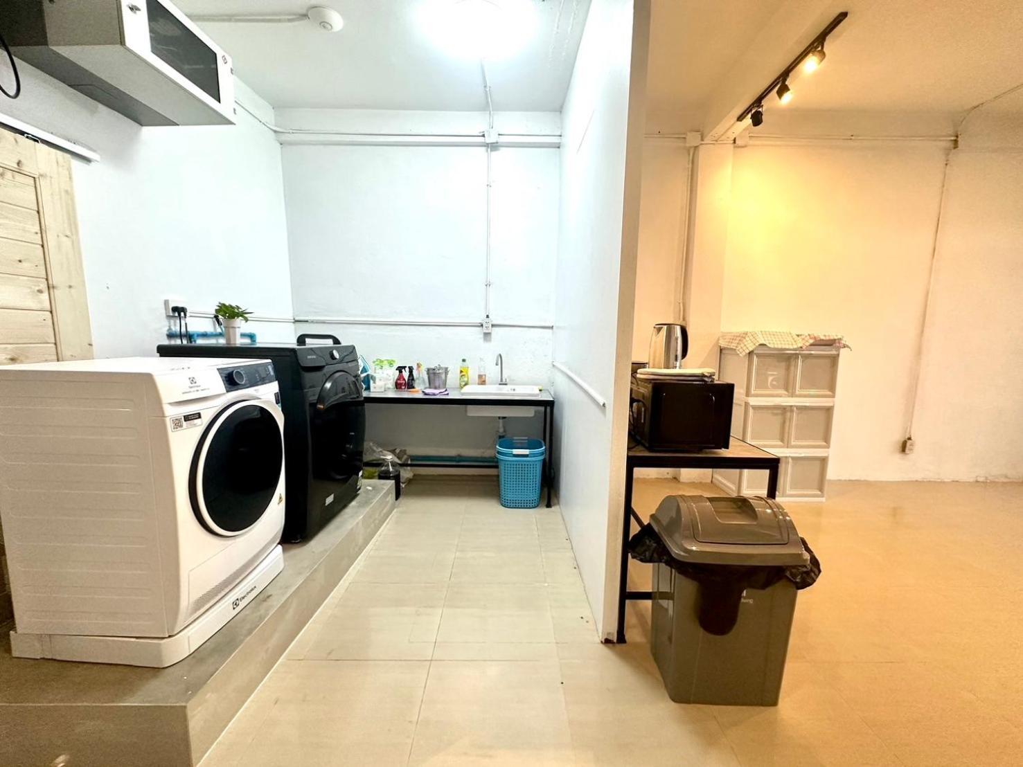 The White Den Chatuchak Bangkok Extérieur photo